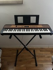 Pianola Yamaha PSR-E360MA