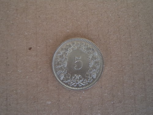 Moneta svizzera centesimi - moneta, 5