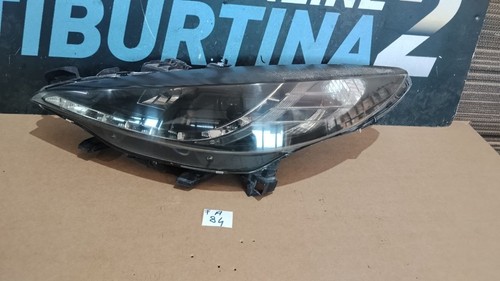 Faro anteriore sinistro - anteriore,