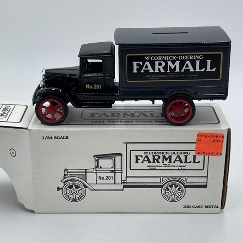 Ertl farmall mccormick deering - mccormick,