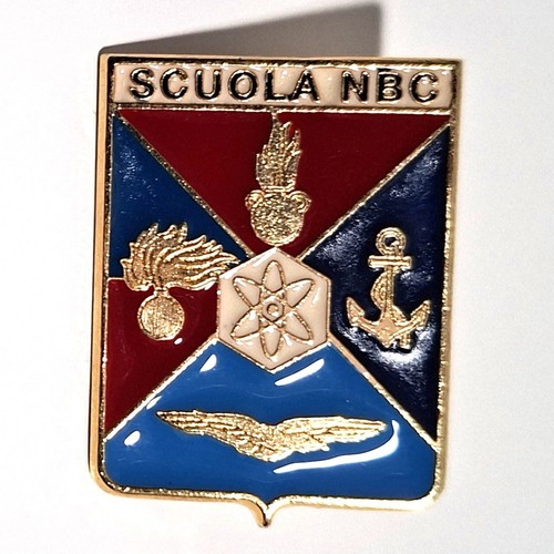 Distintivo scuola nbc - distintivo,