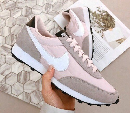 Nike daybreak barely - "barely, rose"