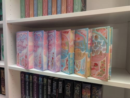 Fairyloot signed all the - signed,