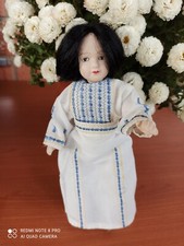 Bambola interamente in porcellana Paesi del mondo Fabbri editori h 21 cm