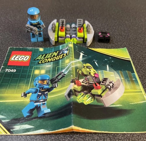 7049 lego alien striker ex - 7049,