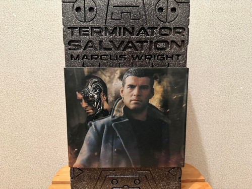 Hot toys mms100 terminator - hot,