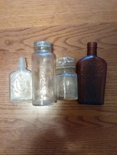LOTTO DI  BOTTIGLIETTE IN VETRO  ANTICHE FARMACEUTICHE S Pellegrino  S Giuseppe 