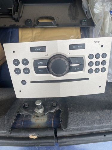 Vauxhall corsa cd30 - d, radio