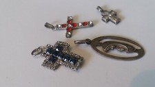 lotto ciondoli croci  vintage (1 argento 925 )  con strass e madonnina