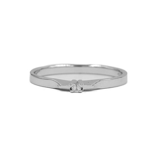 Anello con diamante solitario