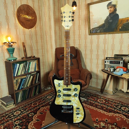 Chitarra personalizzata stile