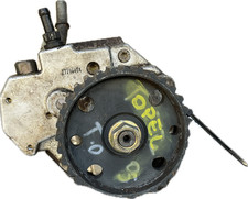 Pompa iniezione per modello