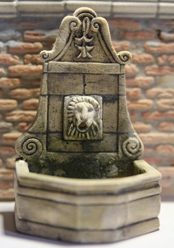 Fontana antichizzata per