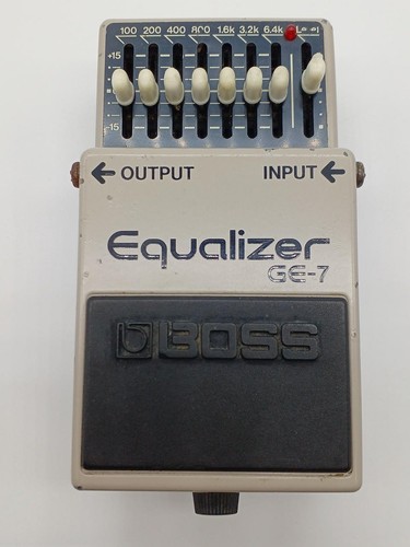 Pedale chitarra equalizzatore