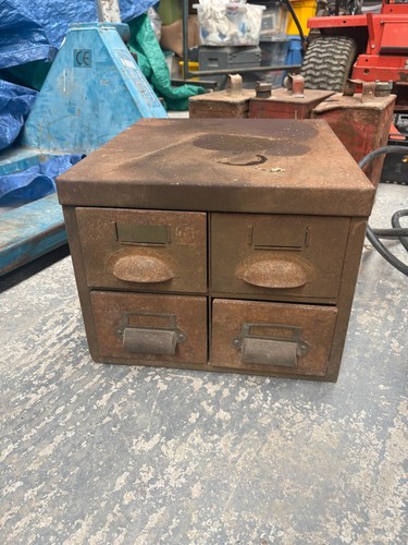 Armadio cassetti metallo - 4,
