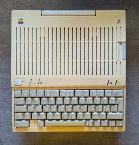 Apple iic - apple,