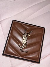 Marca YVES SAINT LAURENT Por