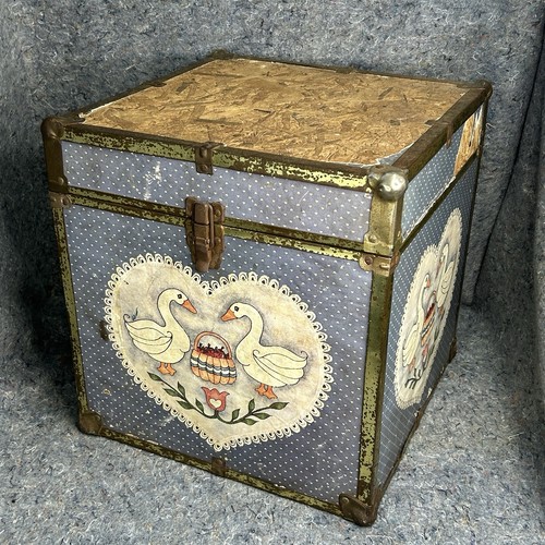 Baule portagiochi vintage anni