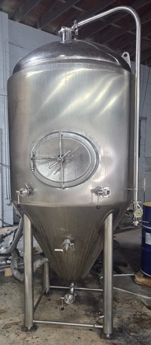 Fermentatore conico insluato