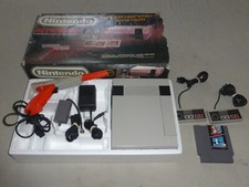 NINTENDO NES ACTION SYSTEM CONSOLE SET INTRATTENIMENTO SUPER MARIO BROS DUCK HUNT
