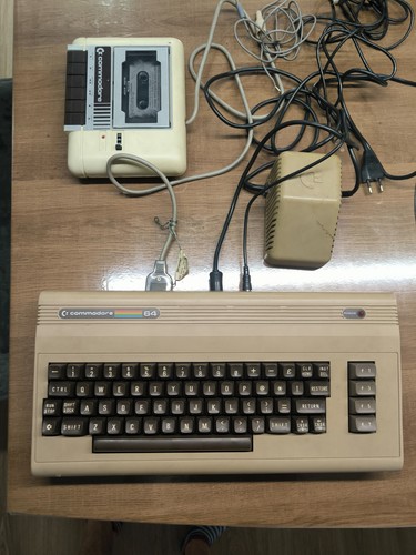 Commodore con datassetta - con,