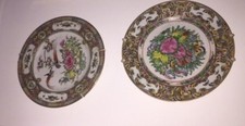 pair of decorative wall plates