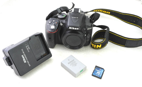 Nikon d5300 3mp dslr - nikon,
