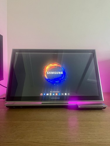 Samsung - pc, •