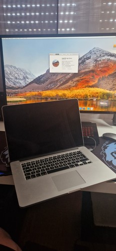 Macbook pro retina metà - retina, 15"