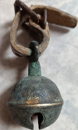 Ancien grelot sonnaille en - grelot,