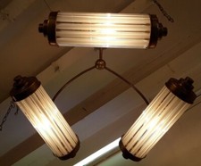 Lampadario con asta in ottone