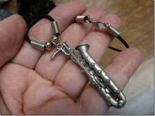 (M-200-F) COLLANA SASSOFONO BARITONO peltro CIONDOLO GIOIELLI SELMER MARK VI sax