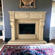 Caminetto in Marmo Giallo d'Istria Anticato | Antique Istrian Marble Fireplace