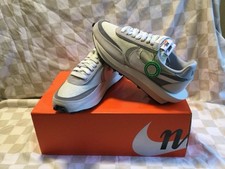 Nike sacai x LDWaffle Summit