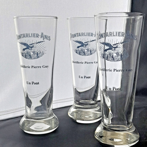 Verre anis un pont - x, à