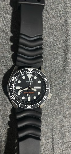 Seiko men black watch - seiko,