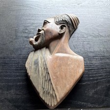 Scultura busto in legno