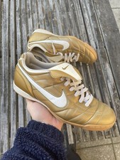 Nike Tempo Indoor R10