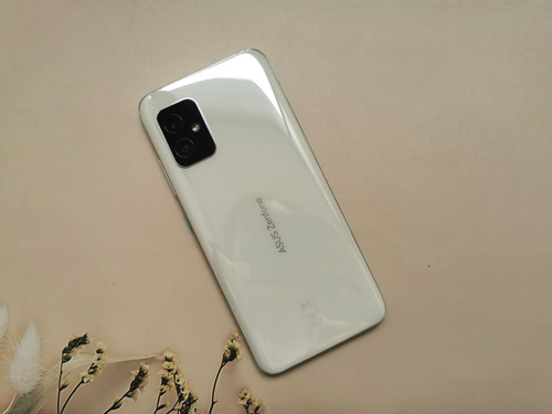 Asus zenfone 9 - 8,