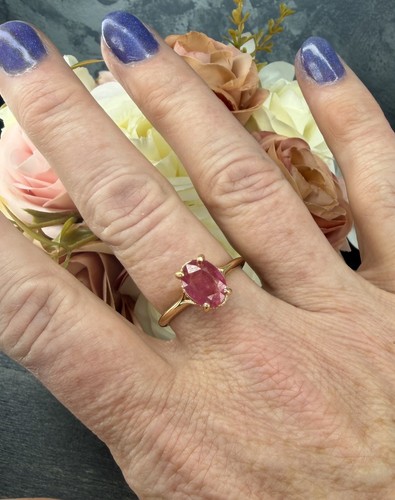 Splendido anello con zirconi