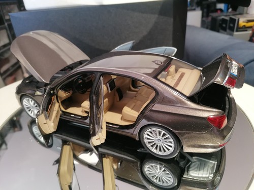 Kyosho bmw 750li - 1/18,