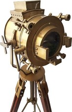 Antico proiettore nautico