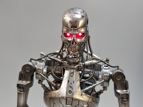Hot toys terminator 800 - 2, t-800