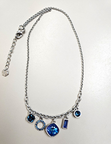 Collana con ciondolo - , in