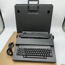 Olivetti PRAXIS 35 Typewriter