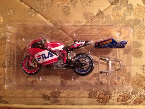 Minichamps ducati 999r - 1/12,
