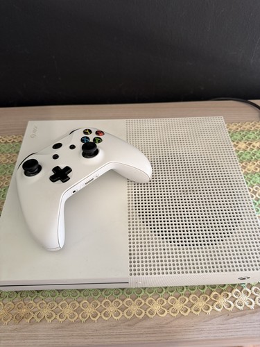 Xbox one - s,