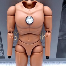 Hot Toys MMS582 Tony Stark