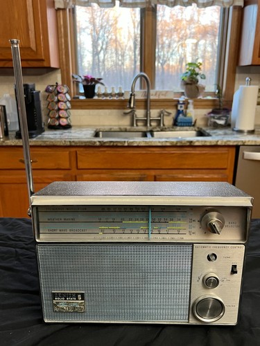 Zenith solid state radio - zenith,