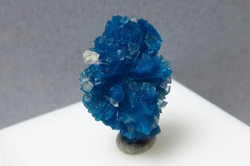 Cavansite con minuscole